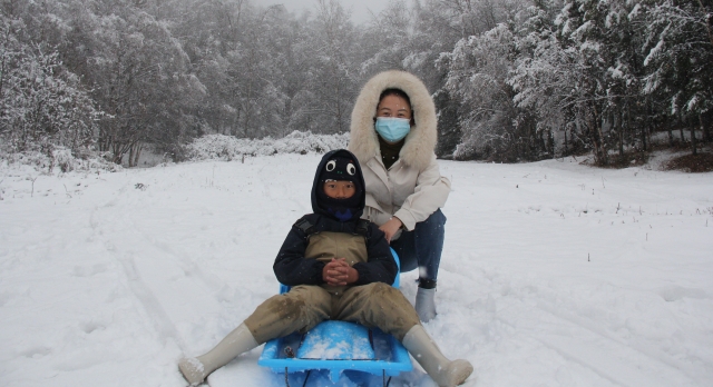 在迪慶，與今冬第一場雪相遇