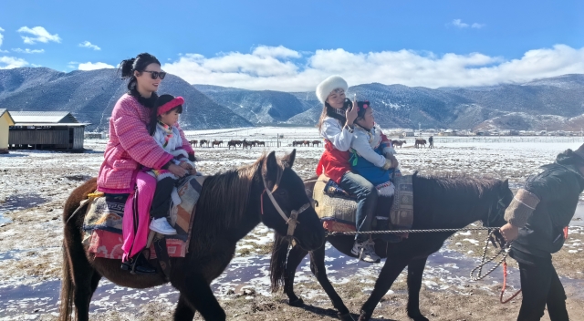 雪后納帕海風(fēng)景如畫