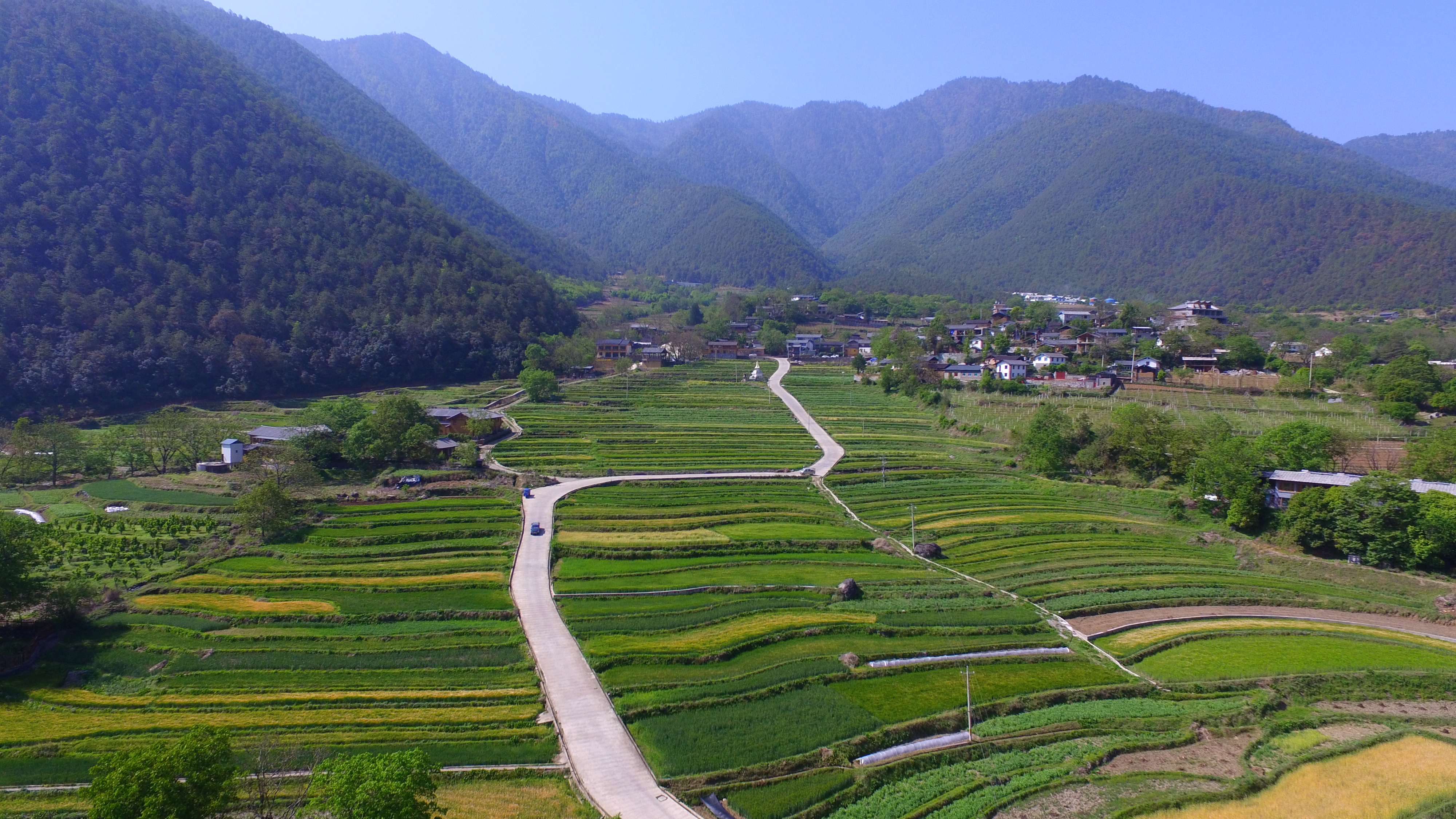 推進(jìn)文旅深度融合發(fā)展 共繪“詩(shī)和遠(yuǎn)方”美好畫卷