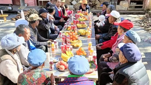 攀天閣鄉(xiāng)皆菊村過麻村民小組舉辦老年人新年茶話會